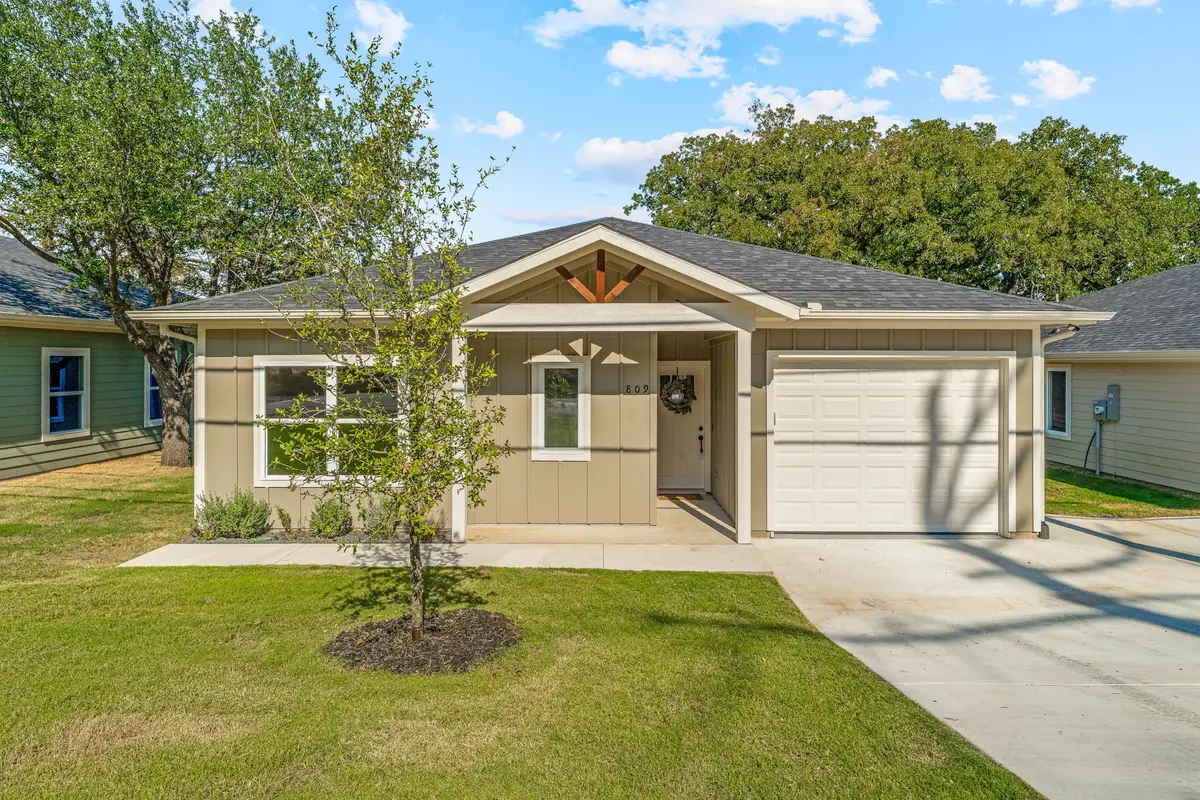 809 Branding Iron Trail, Granbury, TX 76049 - #1