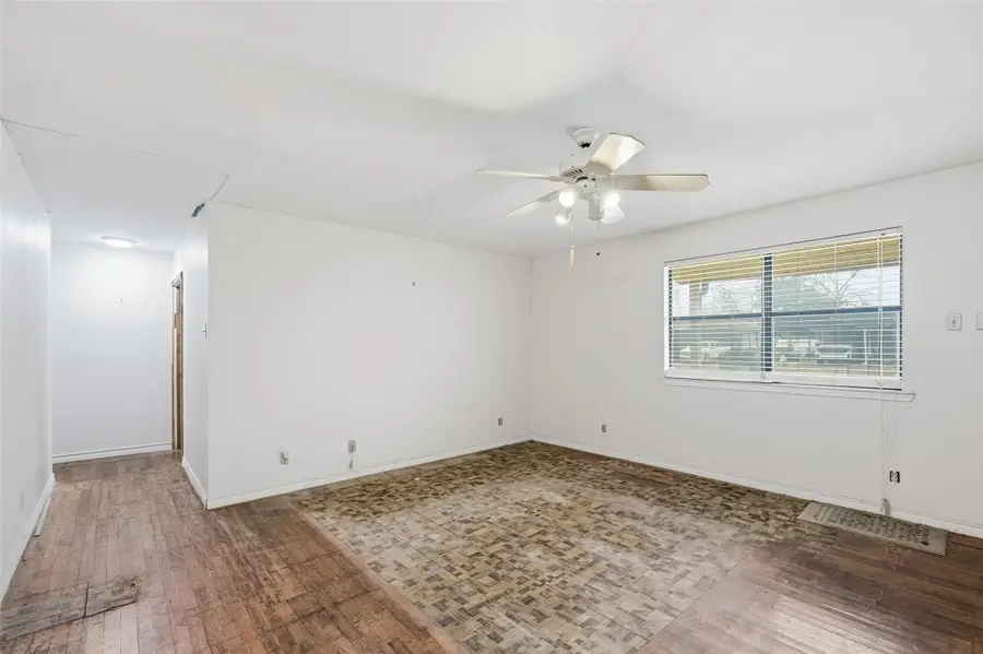 2807 Andrea Lane, Dallas, TX 75228 - Image #2