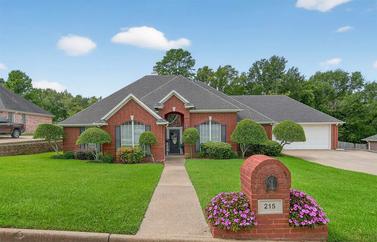 215 Macarthur Street, Tyler, TX 75704 - #1