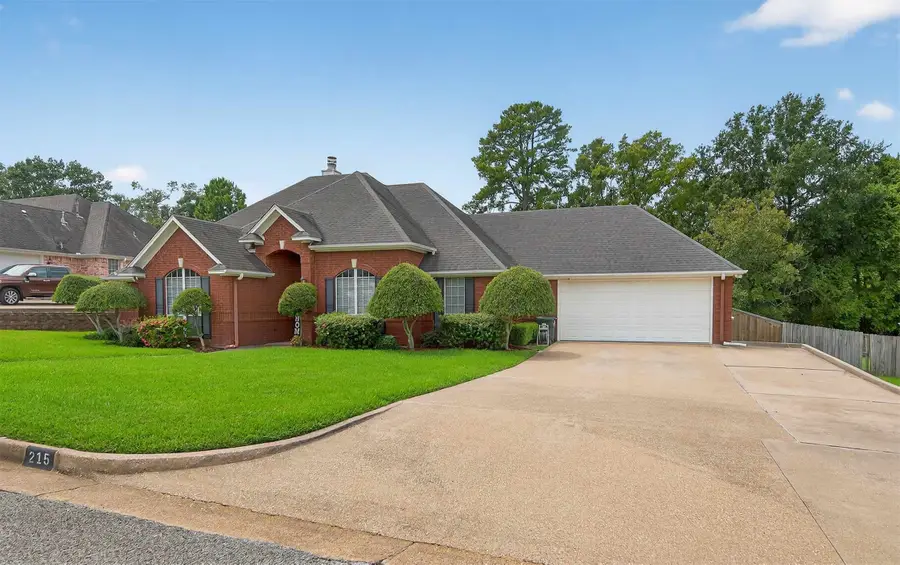 215 Macarthur Street, Tyler, TX 75704 - #2