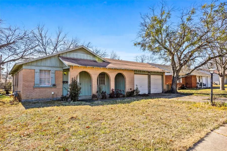 724 E Mustang Street, Crowley, TX 76036 - #2