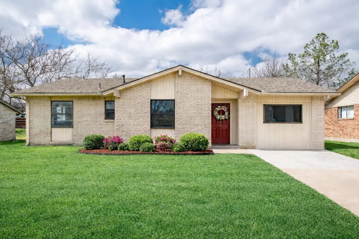 3606 S Dakota Drive, Sherman, TX 75090 - #1