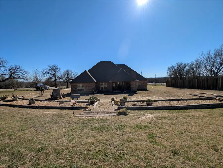 3518 Old Mineral Wells Highway, Weatherford, TX 76088 - #3