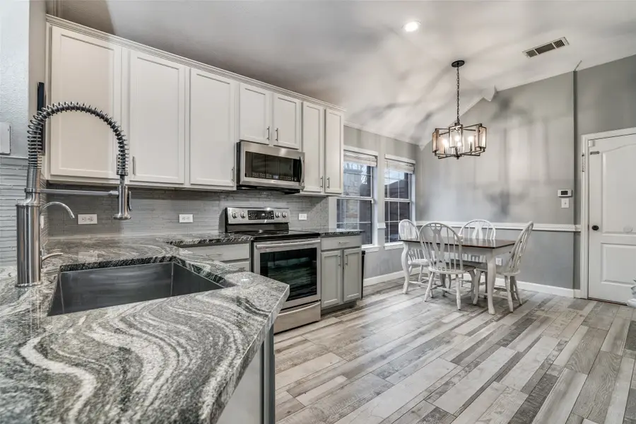 2301 Trickling Creek Drive, Garland, TX 75041 - #2