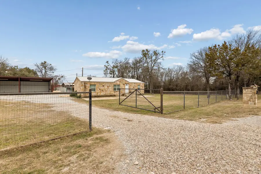 153 Buckboard Trl, Weatherford, TX 76087 - #2