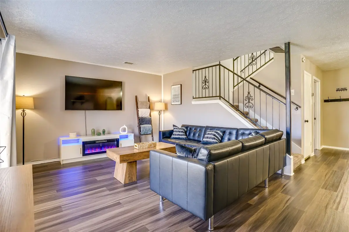 42 W Creek Lane #3, Grand Prairie, TX 75052 - #1