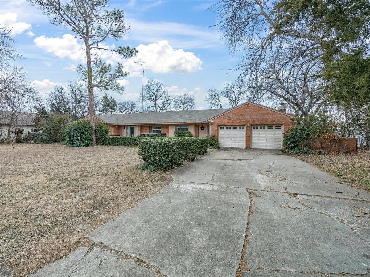 5 Chelsea Drive, Edgecliff Village, TX 76134 - #1