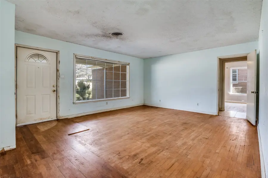 1706 Henderson Court, Irving, TX 75061 - #3