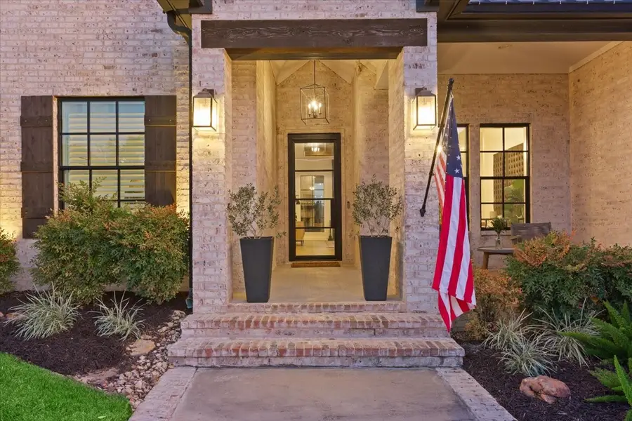 16024 Sorrento Drive, Woodway, TX 76712 - #2