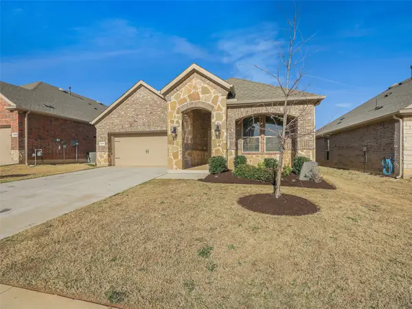 3218 Hunters Glen Drive, Aubrey, TX 76227