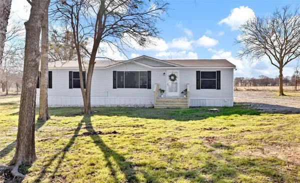 8124 Country Manor Lane, Alvarado, TX 76009