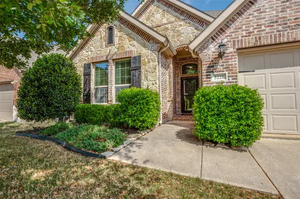 5220 Grove Cove Drive, McKinney, TX 75071