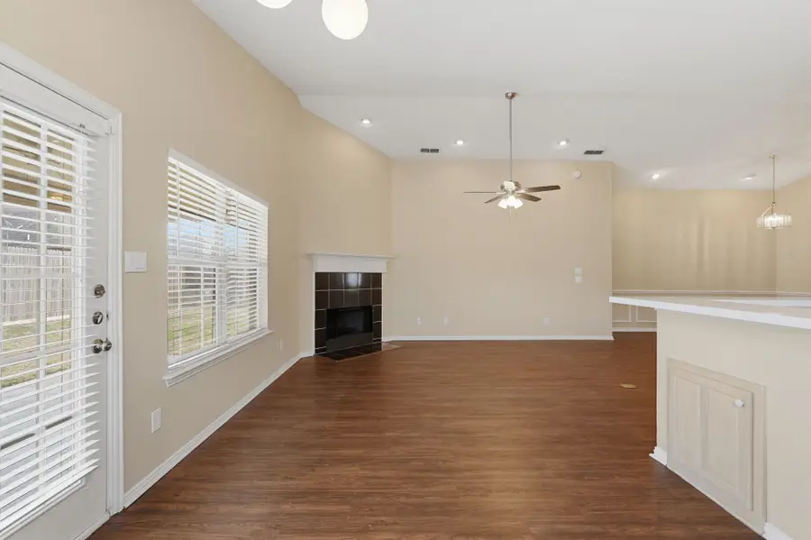 111 Taos Loop, Aledo, TX 76008 - #2