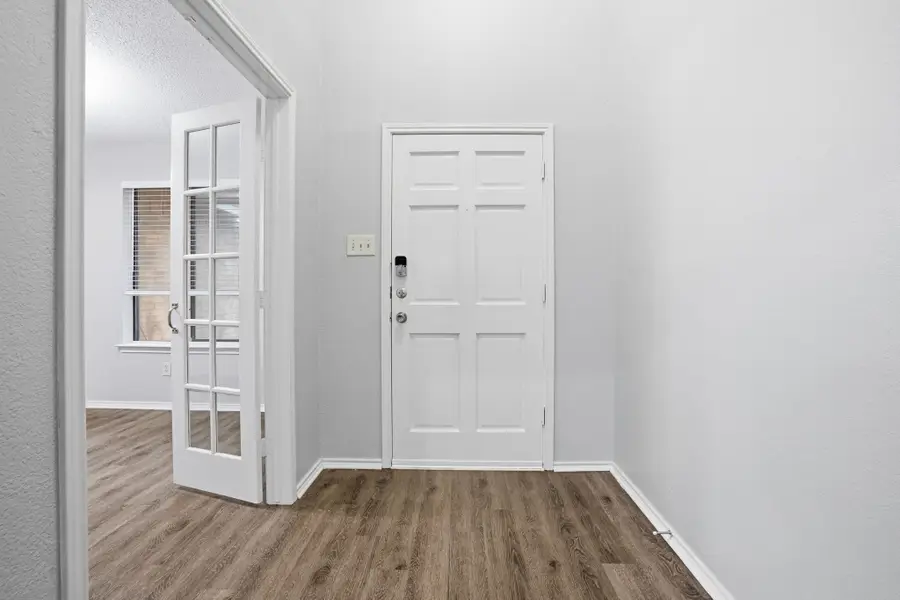 4364 Bentley Drive, Grand Prairie, TX 75052 - #2