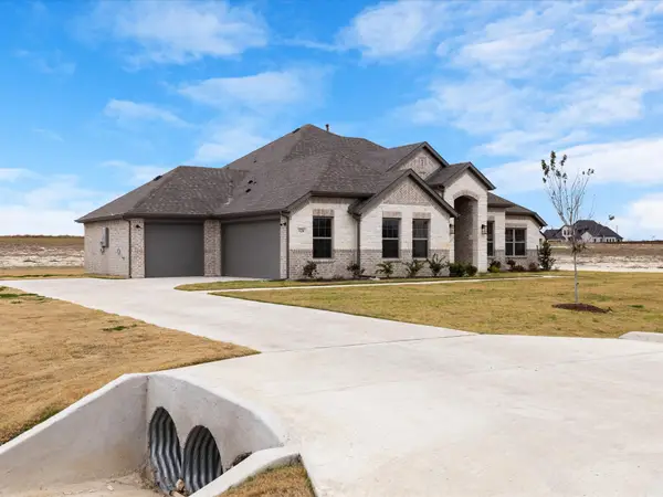 124 Lila Lake Drive, Waxahachie, TX 75165