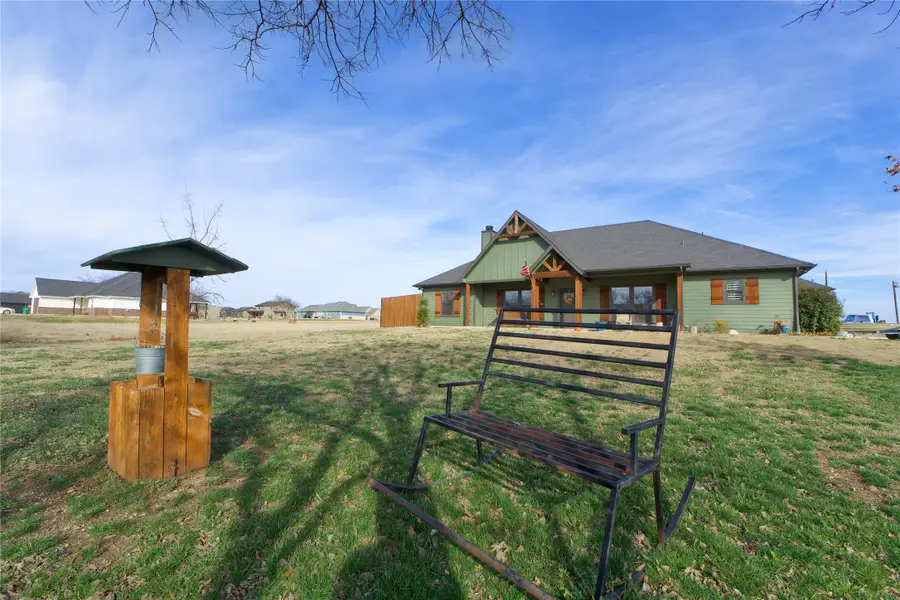 700 N Mesquite Street, Muenster, TX 76252 - #3