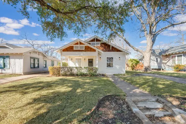 339 S Montclair Avenue, Dallas, TX 75208