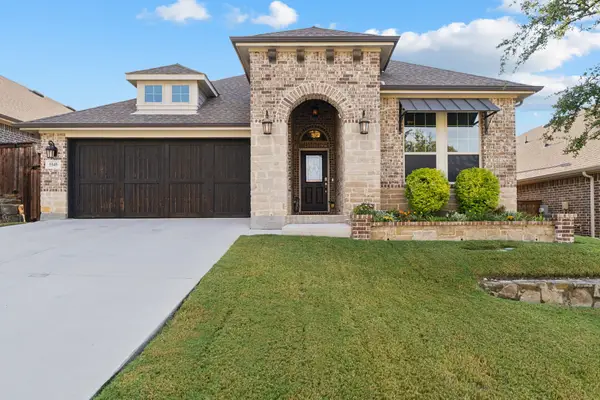 5545 Annie Creek Road, Fort Worth, TX 76126