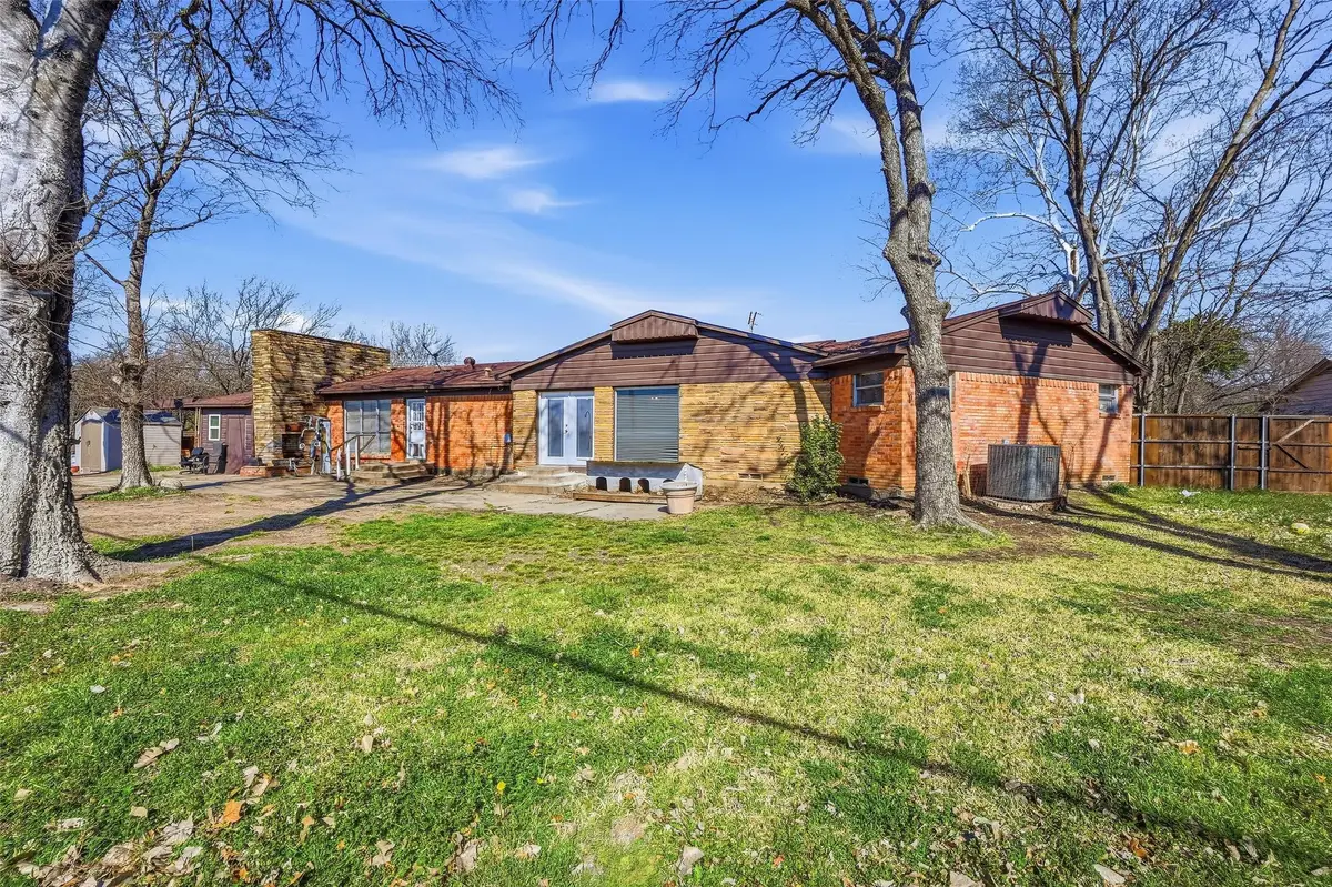 660 W Main Street, Lancaster, TX 75146 - #1