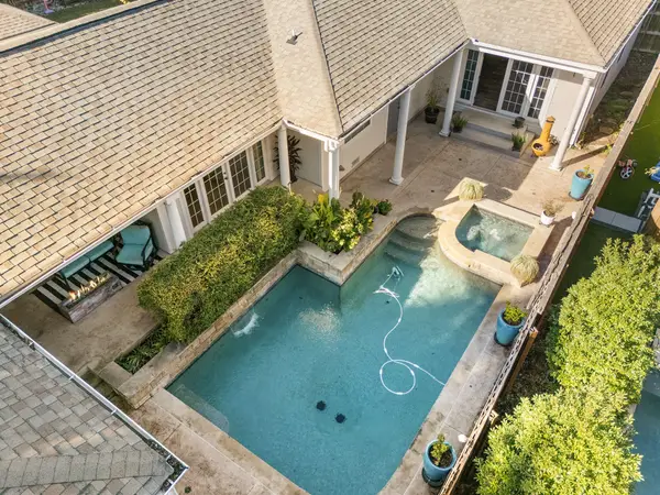 4927 W Hanover Avenue, Dallas, TX 75209