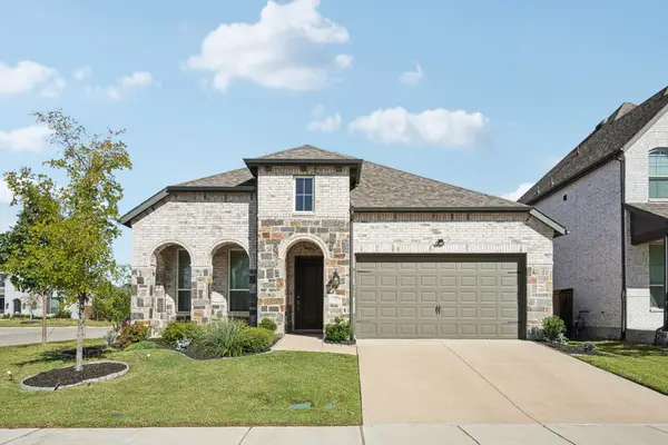 1901 Braided Mane Avenue, Aubrey, TX 76227