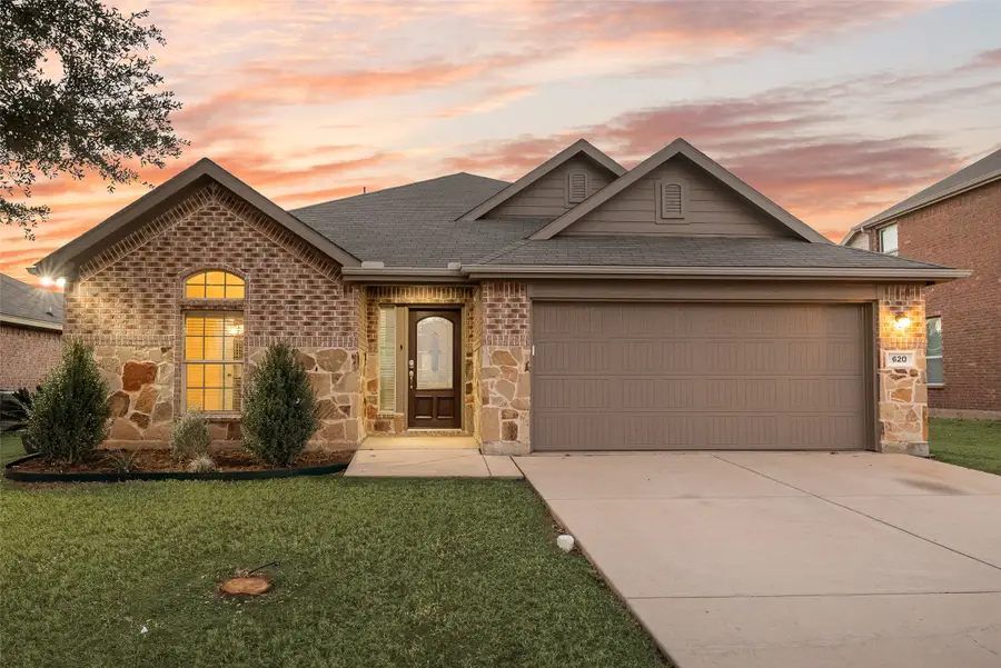 620 S Heights Drive, Crowley, TX 76036 - #2