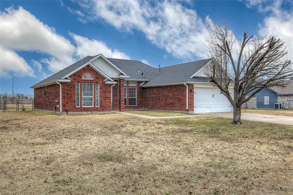 5113 Creek Crossing Drive, Greenville, TX 75402