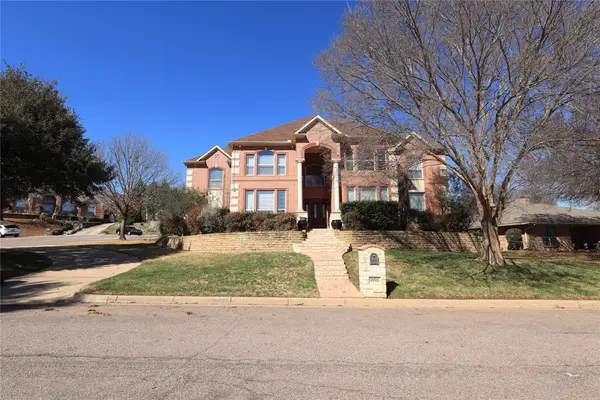 8925 Hunters Glen Trail, Fort Worth, TX 76120