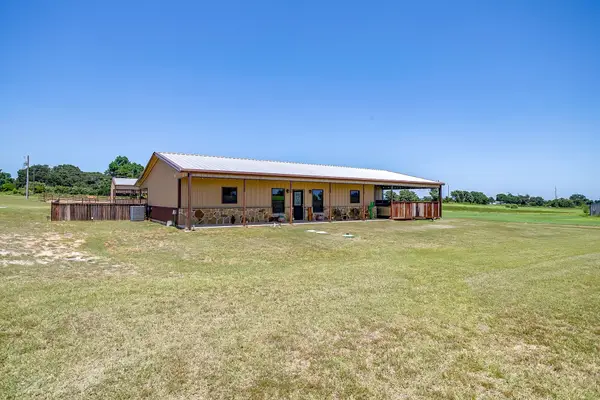 6550 Harkins Court, Tolar, TX 76476