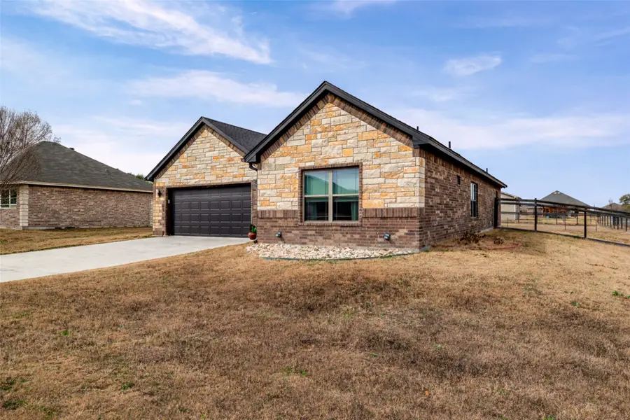 1306 E Apache Trail, Granbury, TX 76048 - #3