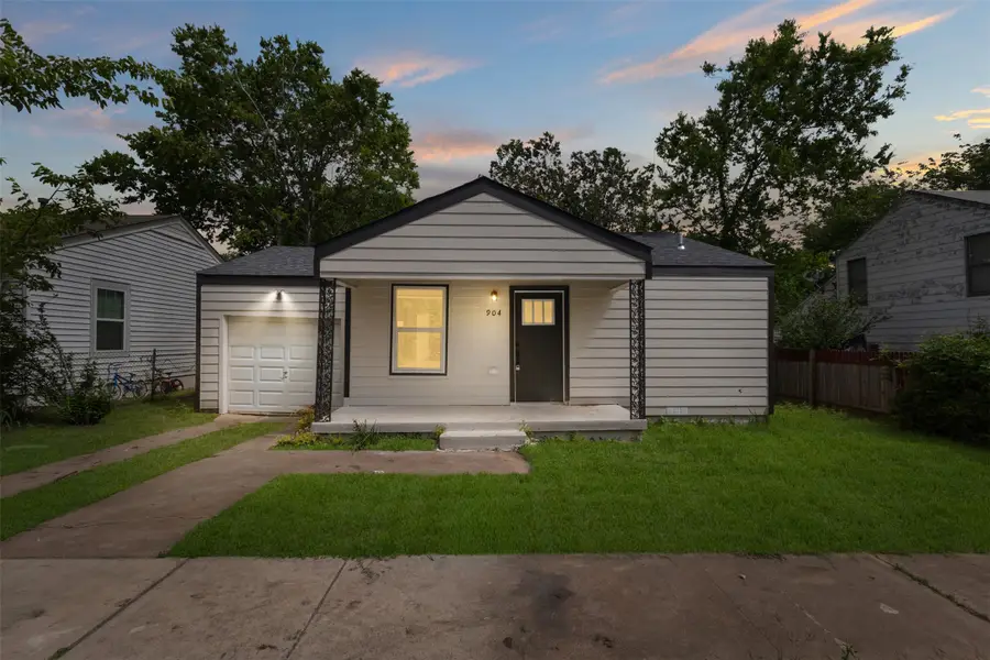 904 W Anthony Street, Fort Worth, TX 76115 - #2