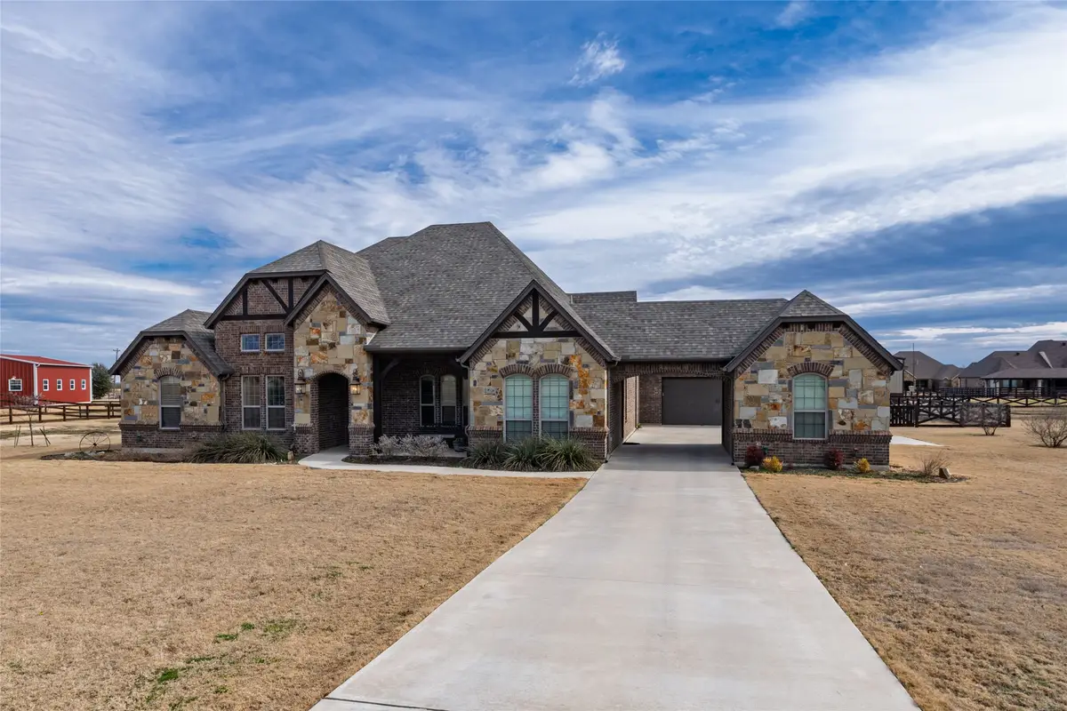 9111 Iron Mountain Trail, Justin, TX 76247 - #1