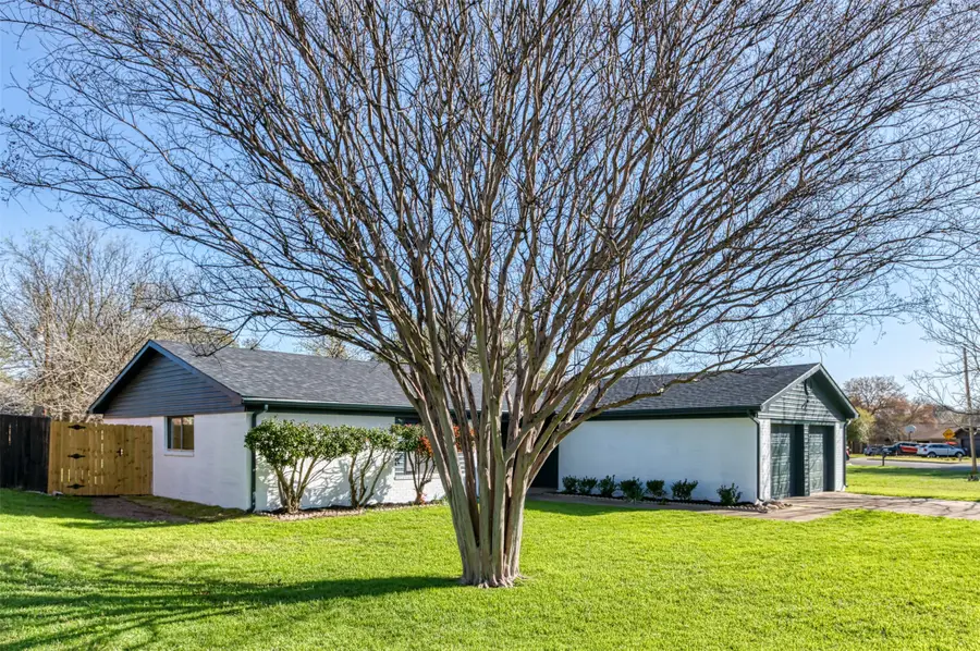 1721 S Timber Court, Benbrook, TX 76126 - #3