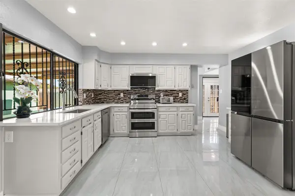 3025 Tres Logos Lane, Dallas, TX 75228