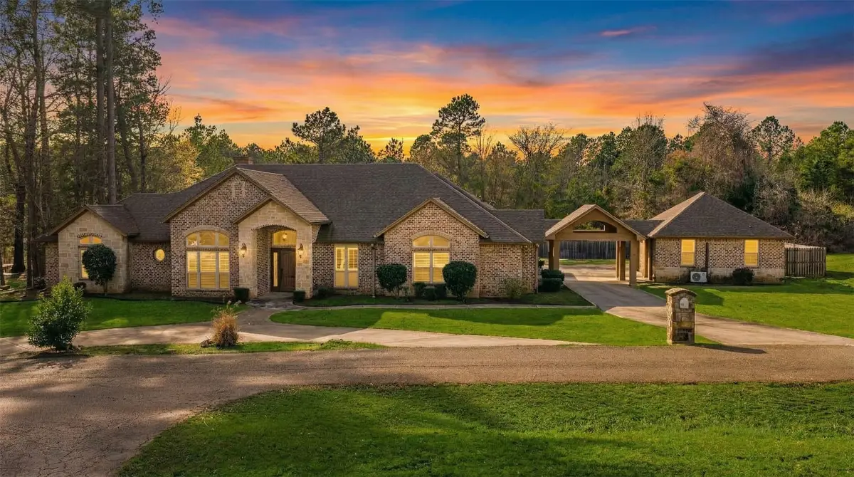 408 Gifford Avenue, Daingerfield, TX 75638 - #1