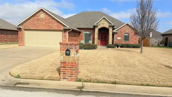 312 W Mcafee Drive, Mabank, TX 75147