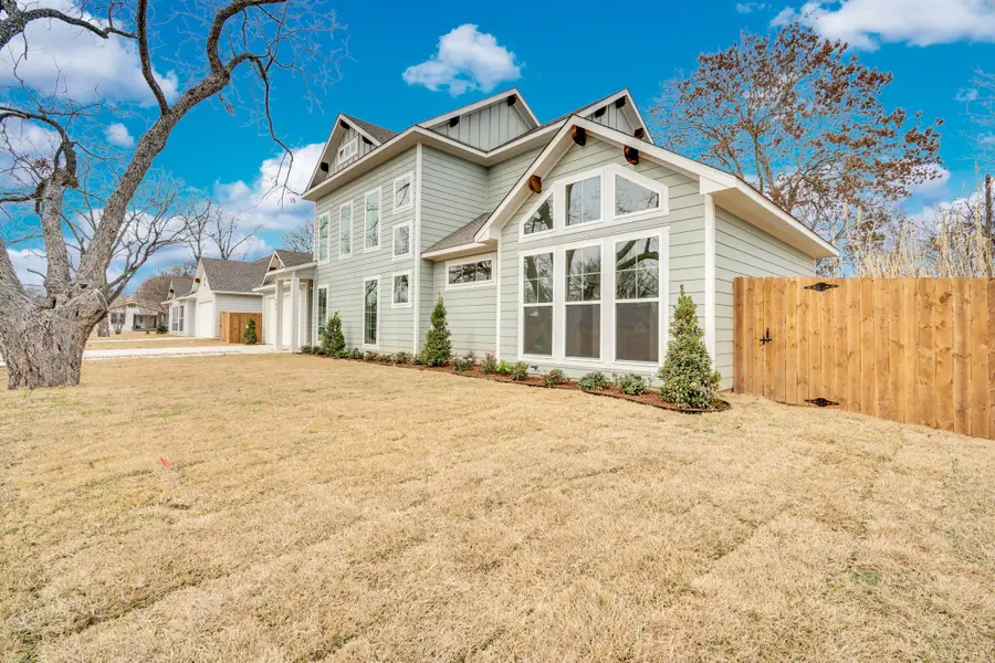 201 Rosa Street, Waxahachie, TX 75165 - #2