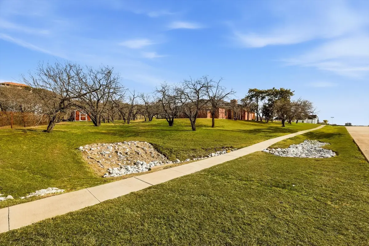 2541 Town View Drive, Cedar Hill, TX 75104 - #1