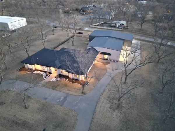 9908 Air Park Drive, Granbury, TX 76049