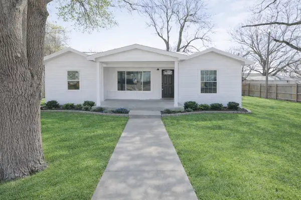 131 Long Street, Bowie, TX 76230