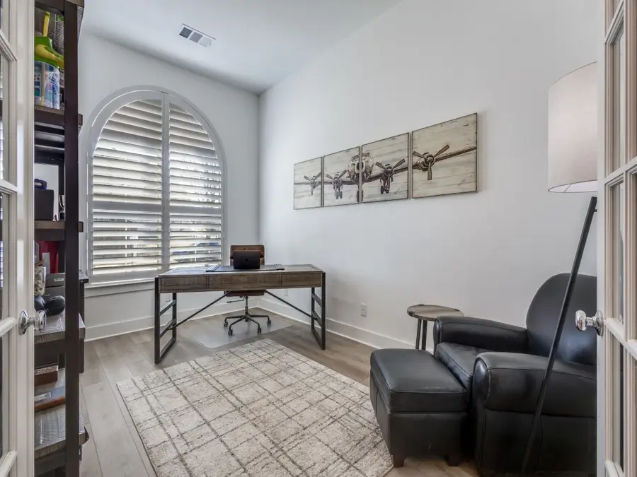 306 Hidden Creek Parkway, Van Alstyne, TX 75495 - #2