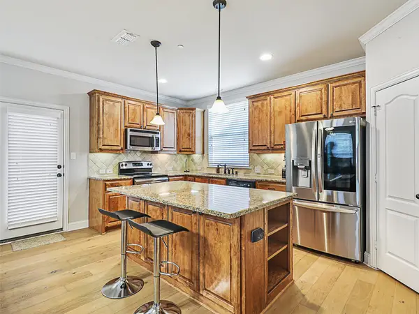 2500 Rockbrook Drive #6B-81, Lewisville, TX 75067