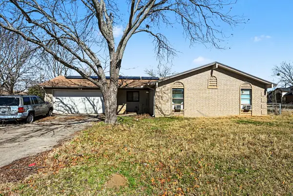 1732 Tanglewood Drive, Azle, TX 76020
