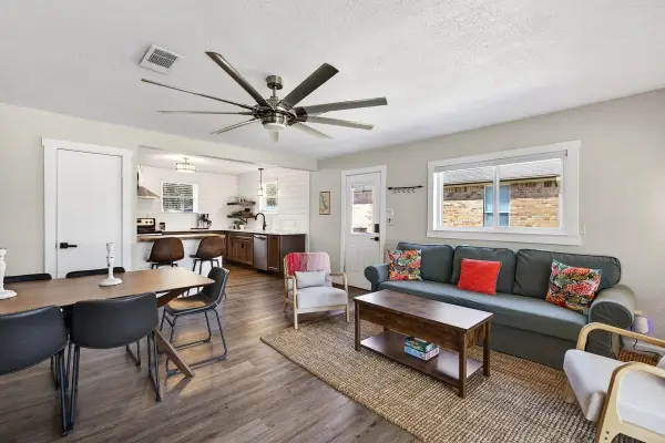 183 Seaside Drive, Gun Barrel City, TX 75156