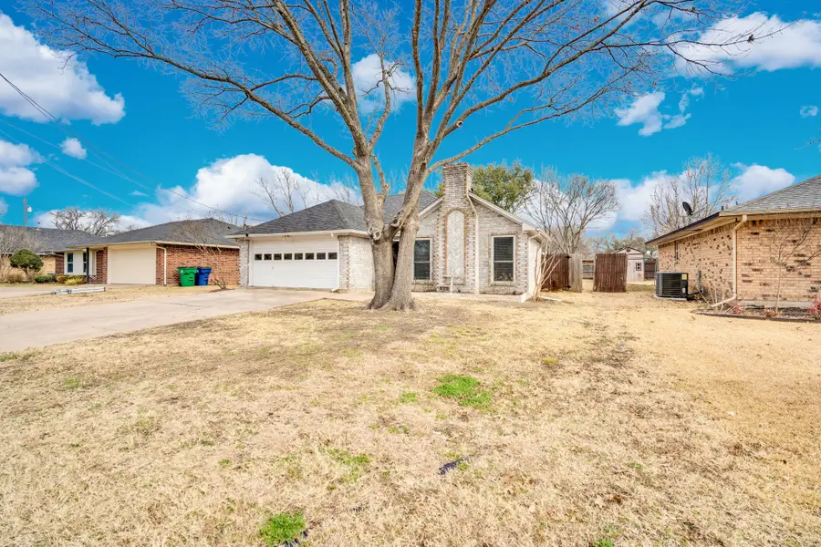 304 Floyd Street, Waxahachie, TX 75165 - #2