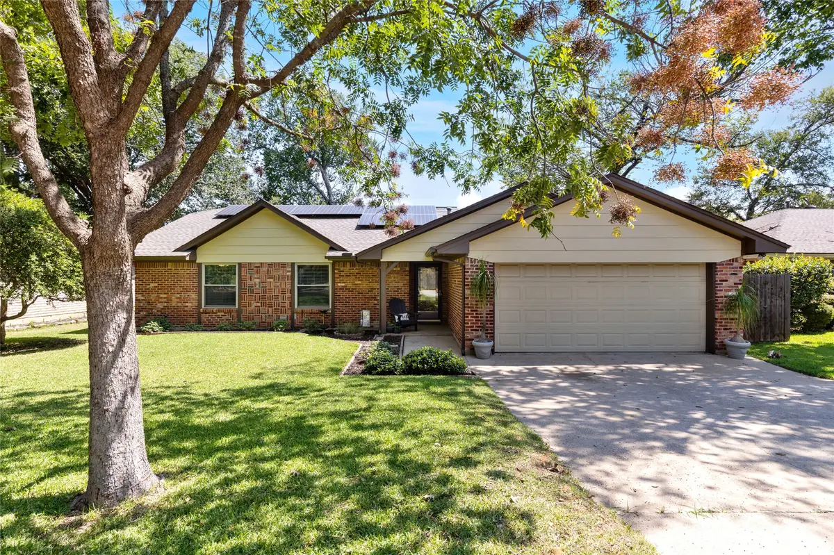 4911 Trails Edge Drive, Arlington, TX 76017 - #1