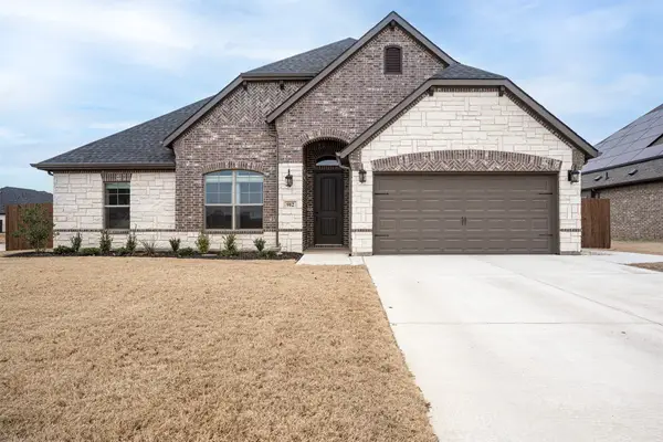 912 Meadow View Drive, Cleburne, TX 76033