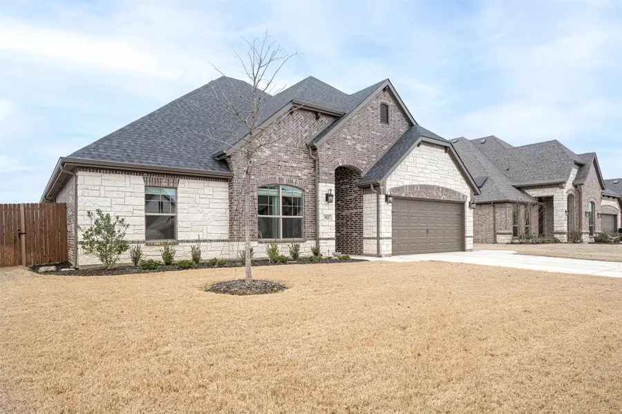 912 Meadow View Drive, Cleburne, TX 76033 - #2