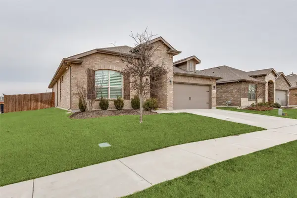 2044 Sun Star Drive, Haslet, TX 76052