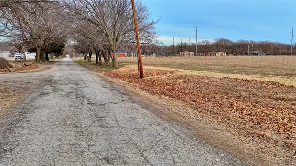 815 W Williams Street, St Jo, TX 76265